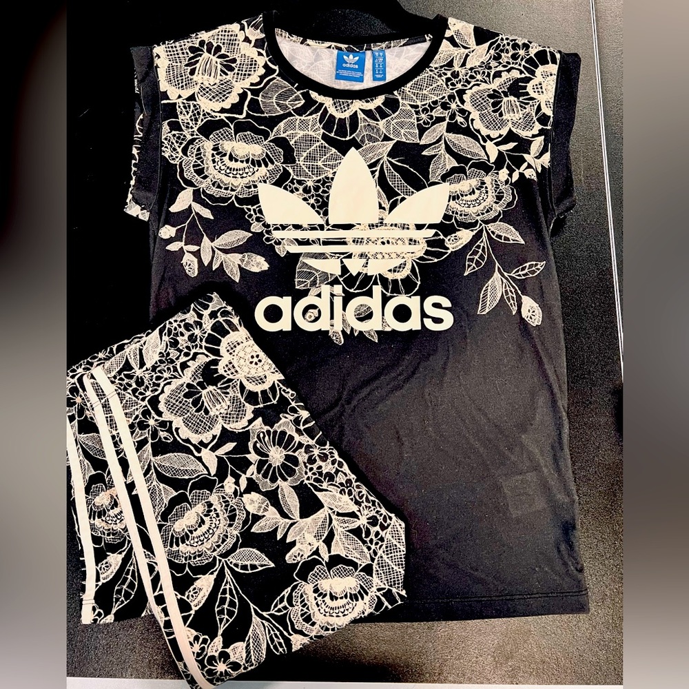 Women’s Small Adidas top and leggings set